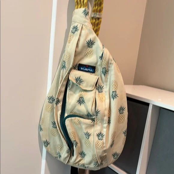 Kavu Pineapple Bag/Backpack KAVU Outdoor Wear PINEAPPLE Rope SHOULDER Sling BAG Tote  main image 2